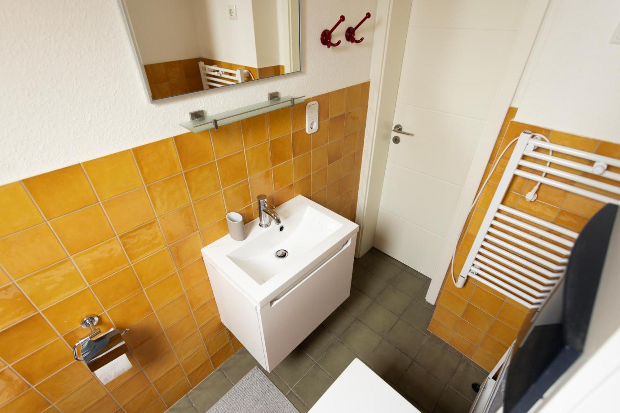 Big Flat With Fresh Renovation, Free Parking, Sonyps, Netflix * Duisbourg